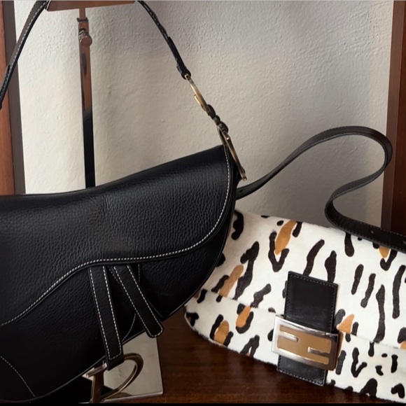 Hollyclosetcase | Like to save my closet 💕 - Picture 6 of 8